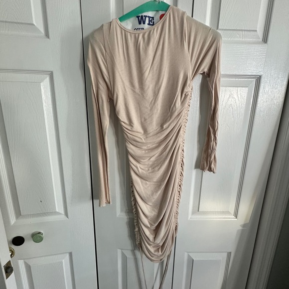 Princess Polly Mini Dress Ruched Bodycon Long Sleeve Button Up Beige Size 6 - Picture 5 of 6
